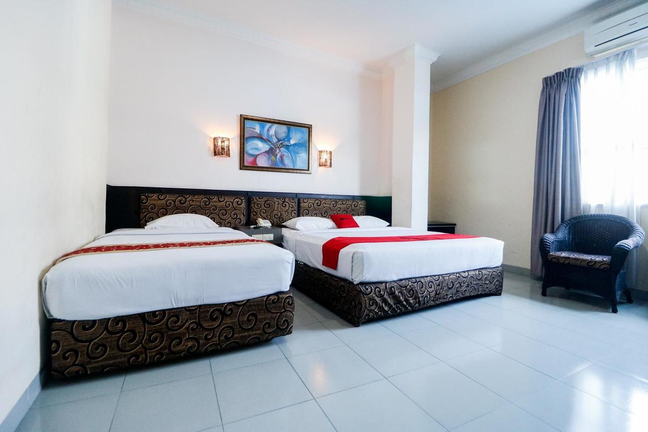 Reddoorz Plus @ Jalan Dr Sutomo Pekanbaru Exterior foto
